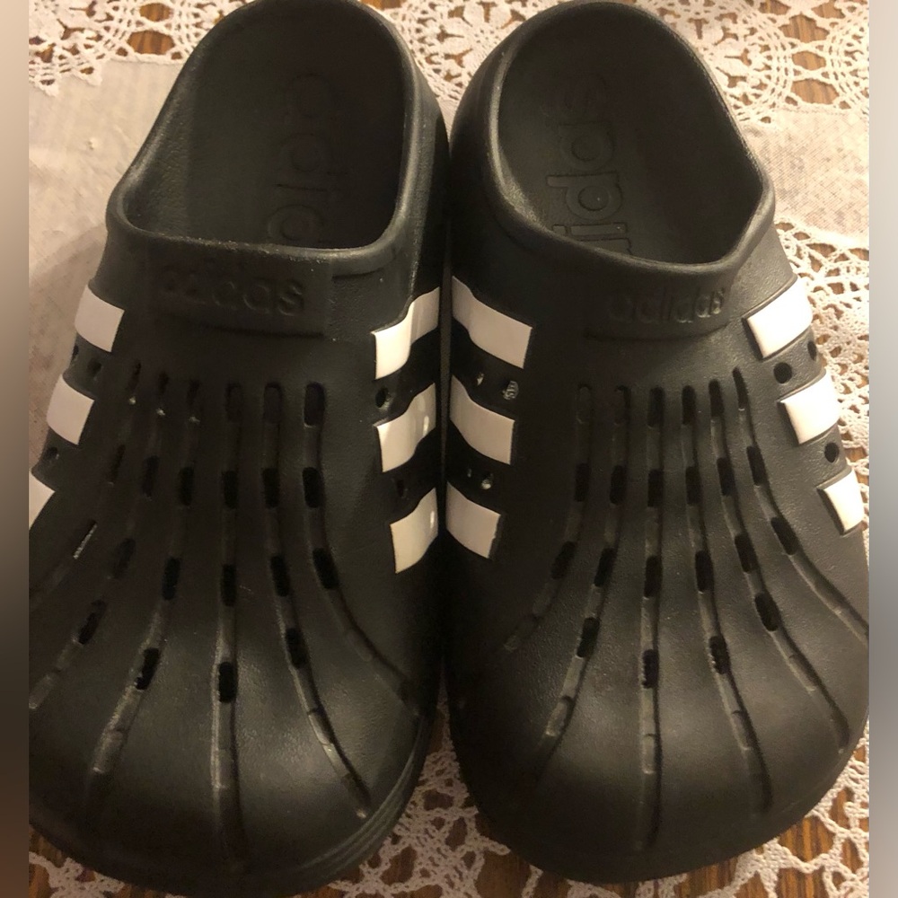 Adidas Adilette Clogs Women’s Black/White Shoes Size 6
